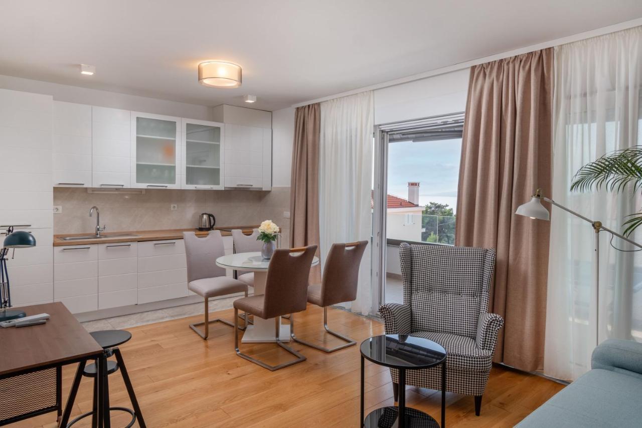 Solu Apartment 普罗马尼亚 外观 照片