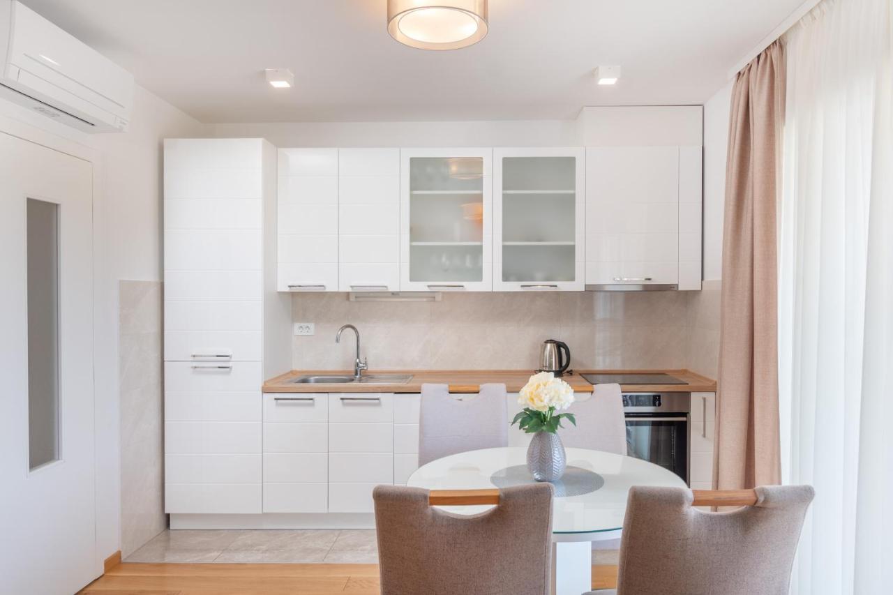 Solu Apartment 普罗马尼亚 外观 照片